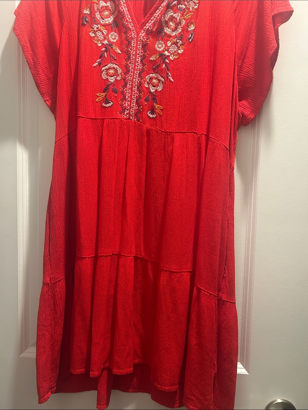 Knox Rose Red Floral Embroidered V-Neck Dress - Picture 4 of 4